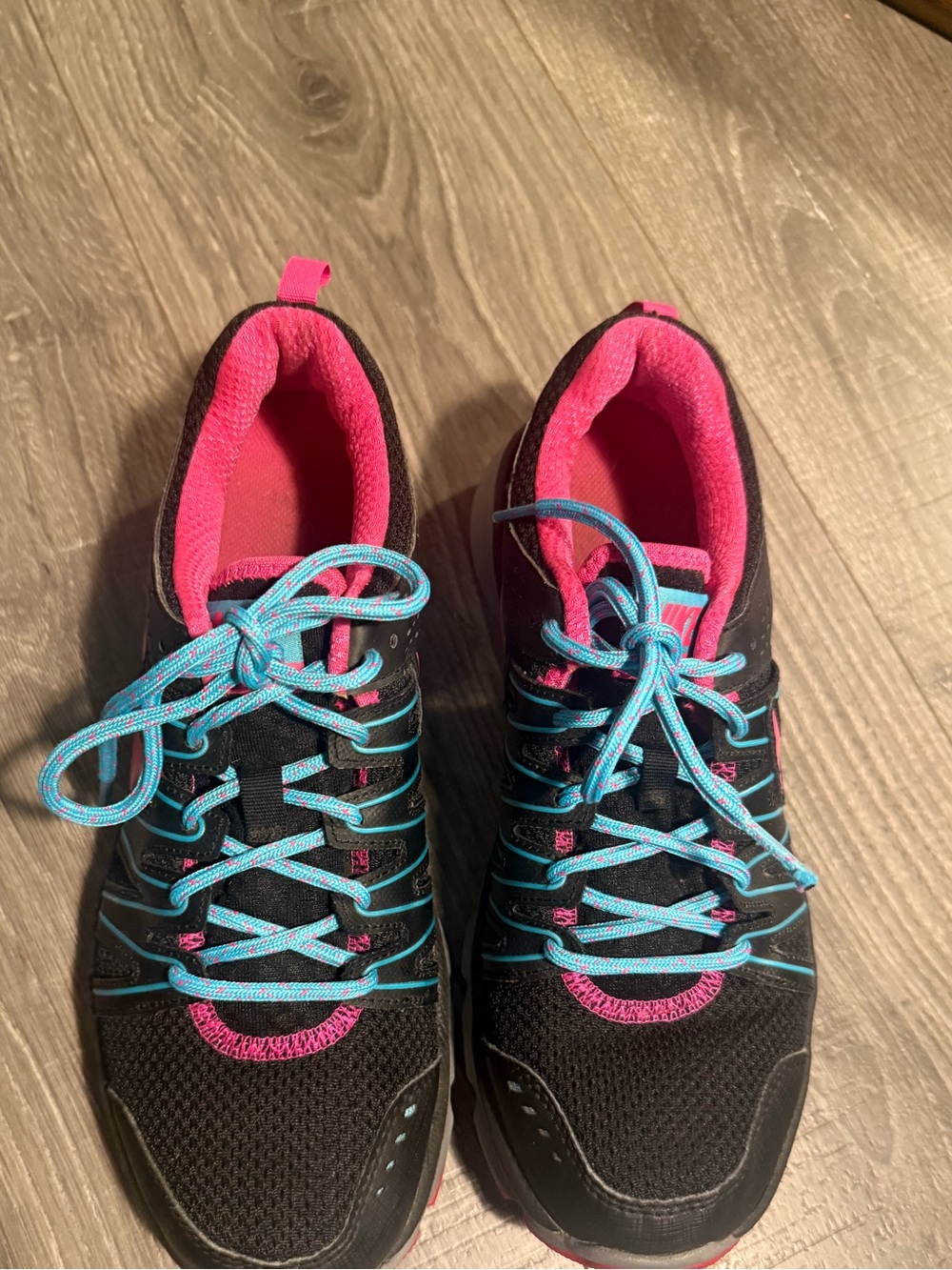 Women’s Nike Black Trail Running Sneakers with Pink Lining and Blue Laces